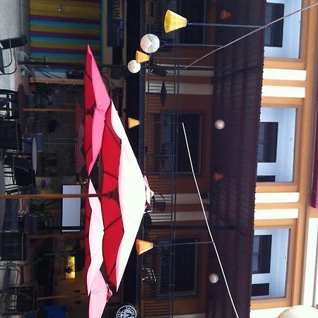 Biringkanya Hotel Paramount מראה חיצוני תמונה