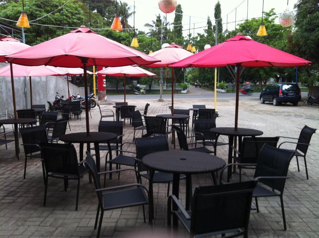 Biringkanya Hotel Paramount מראה חיצוני תמונה